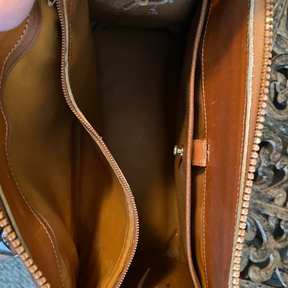 Dooney & Bourke handbag - Picture 4 of 4